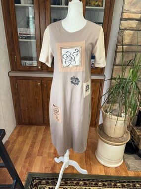 Crazy Fish Hawaii size small neutral short sleeve dress pockets allover cute!